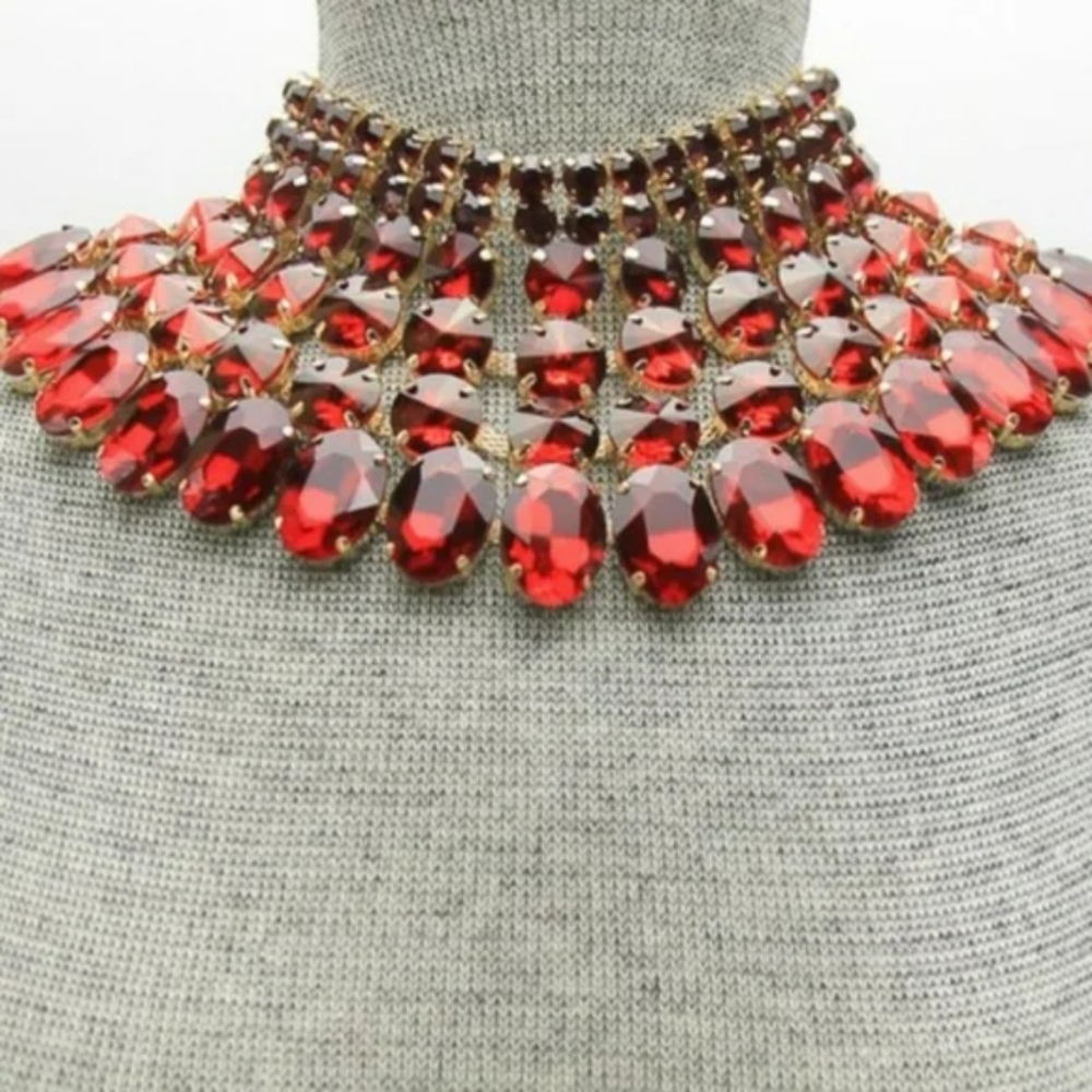 Collar Bib Necklace Set - Picture 4 of 8